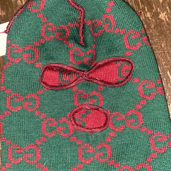 Reversible authentic Gucci ski mask- I WAS Just SENT HOme FROM THE HOSPITAL - Picture 4 of 4